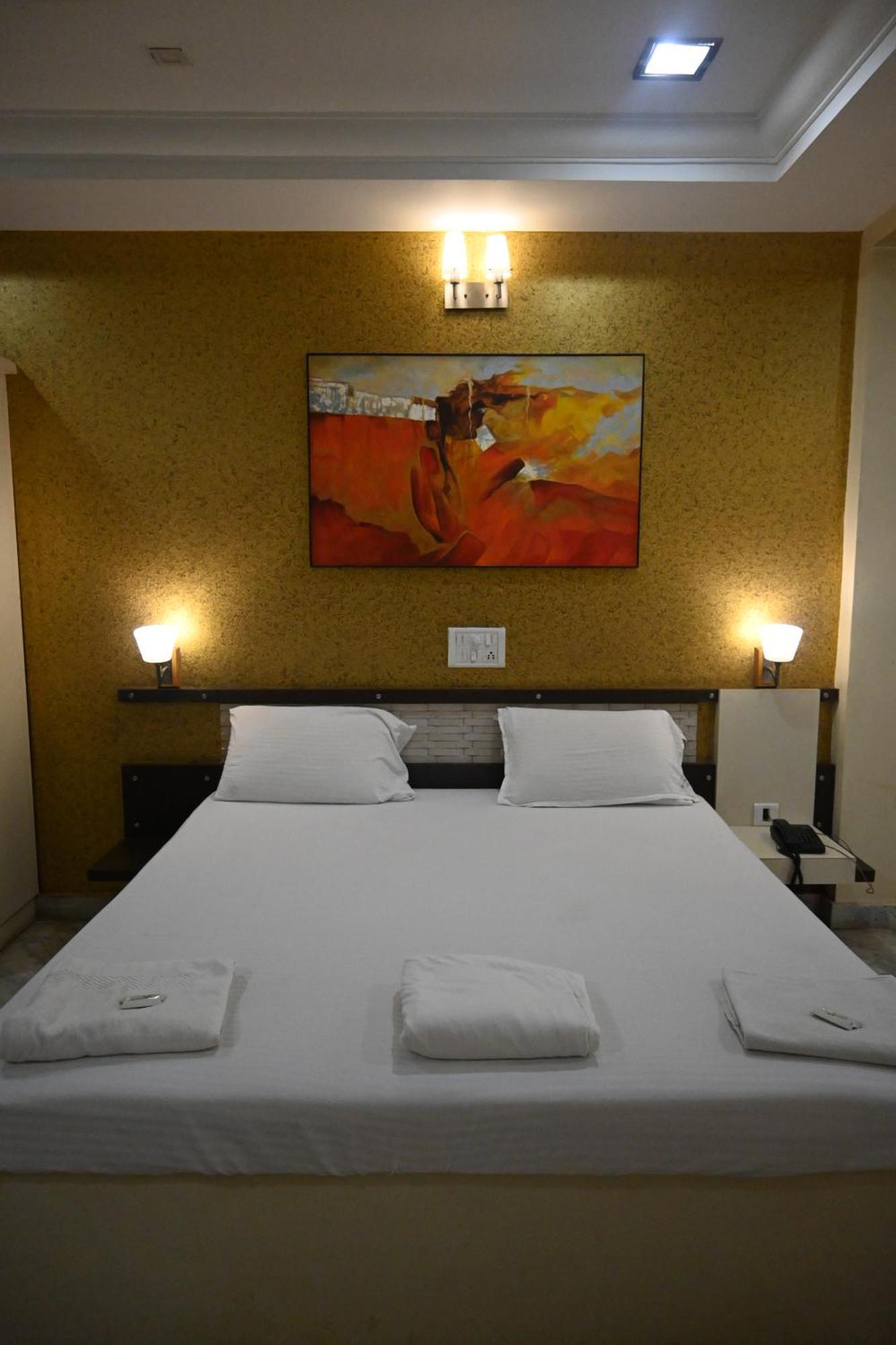 Hotel Ashlesh Manipal Eksteriør billede